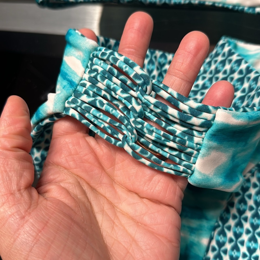 🏝️Woman’s Reversible Bikini🏝️ - Picture 3 of 3